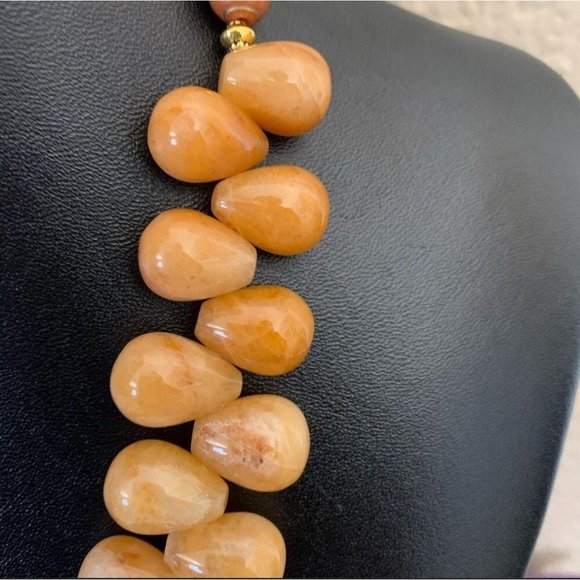 Honey Drop Jade Necklace; 16 inches - Picture 4 of 6